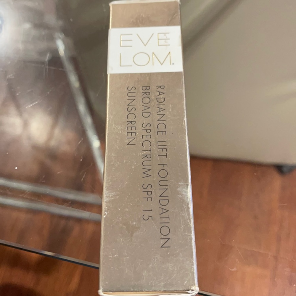 Eve Lom. Radiance Lift Foundation sunscreen Ecru 3 NWT 1 fl oz